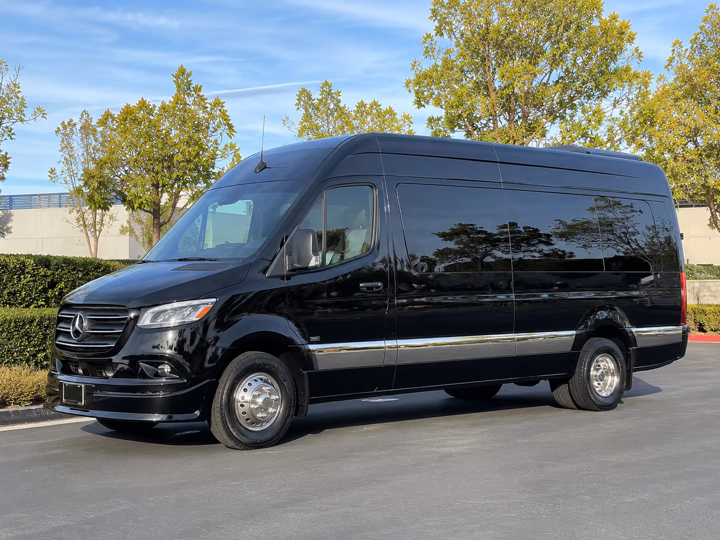 book a bus for your next airport transfer 3